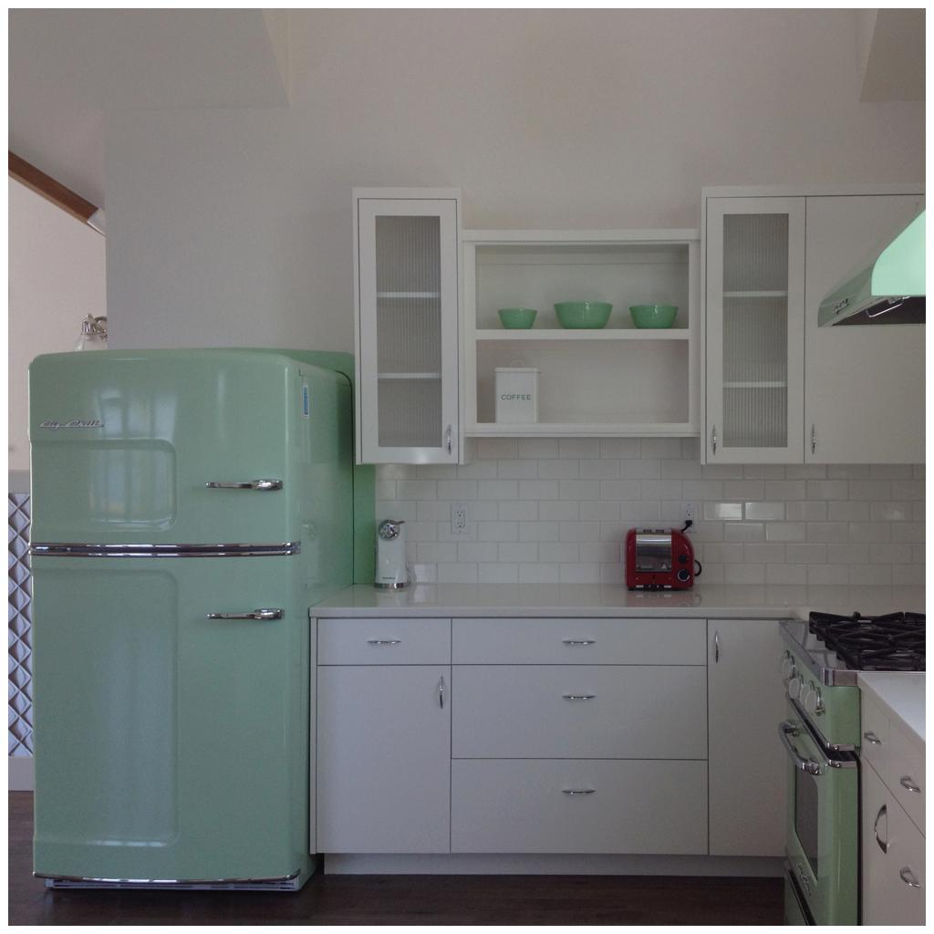 Big Chill Original Fridge - Jadite Green