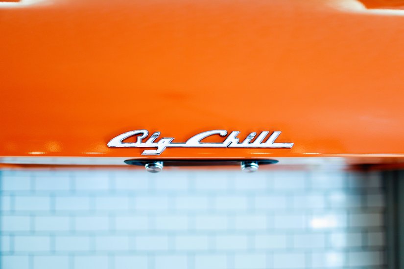Retro 30″ Stove and 30″ Retro Bungalow Hood in Orange