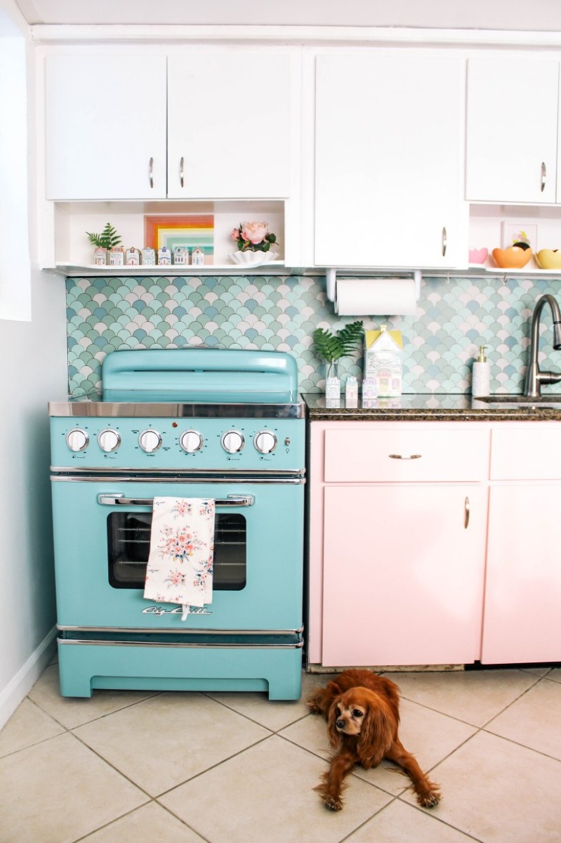 30″ Retro Stove in Custom Color 6034 Pale Turquoise